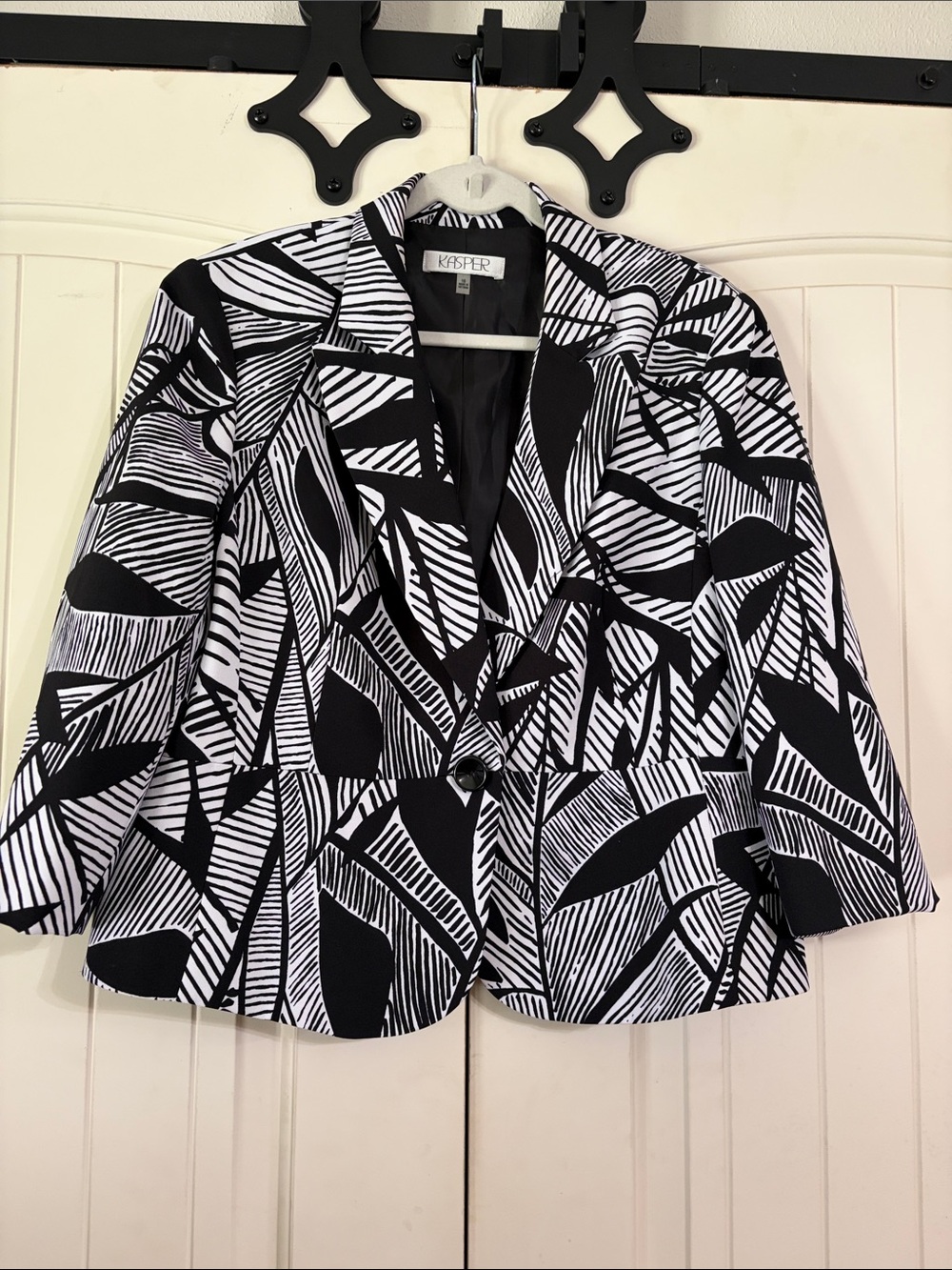 Kasper Black & White Geometric Single-Button Blazer Size 16
